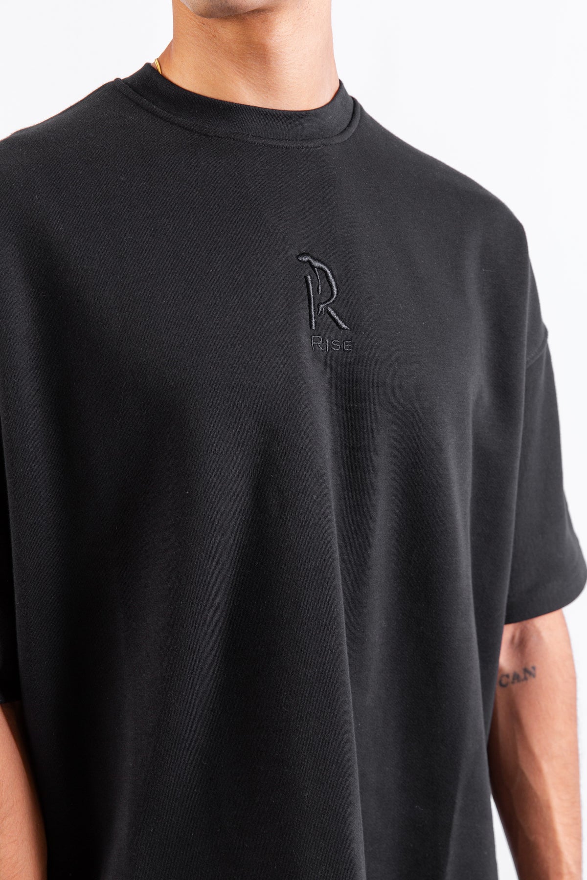 Chill Sleeve T-shirts-Black