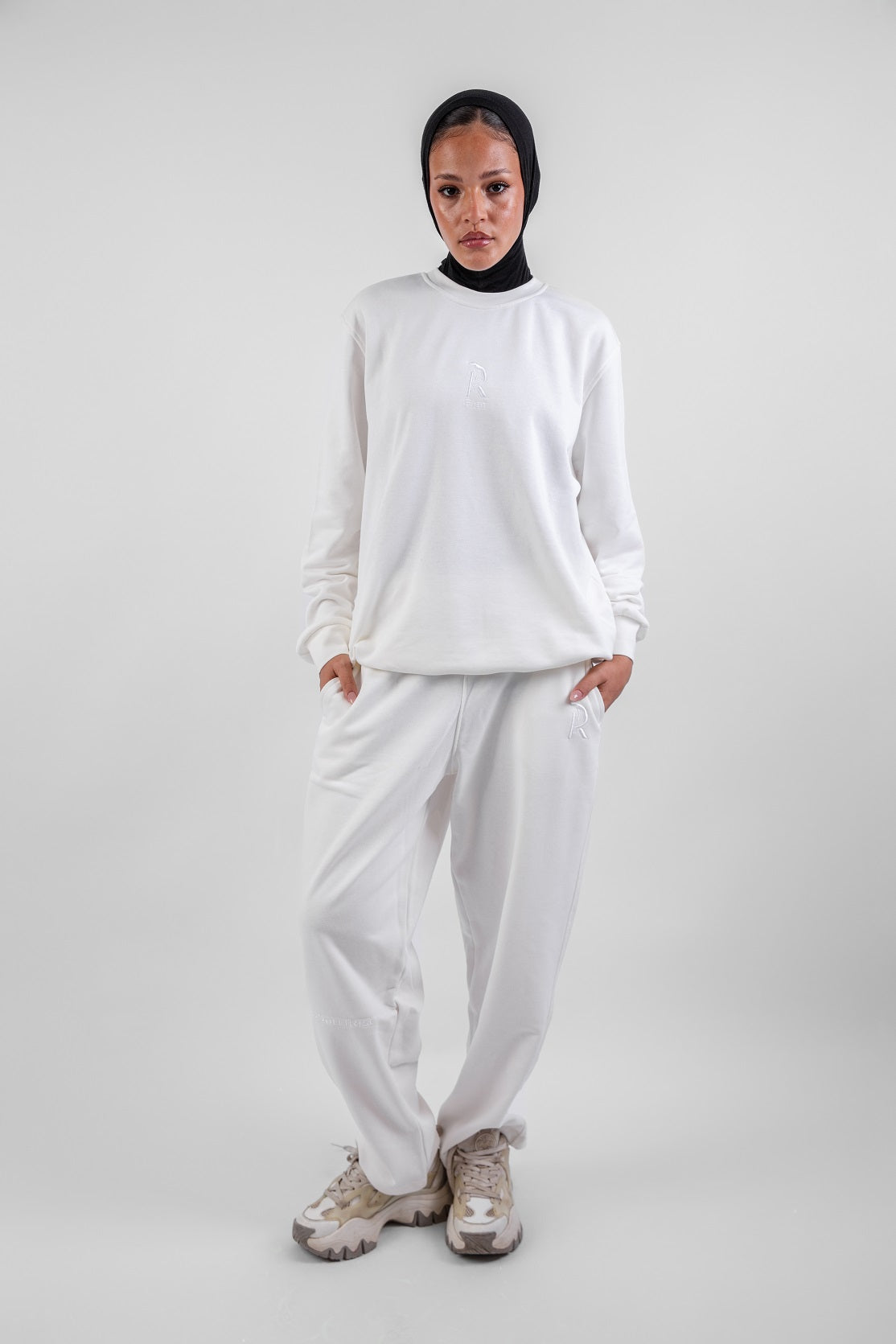 Droopy Pants-White